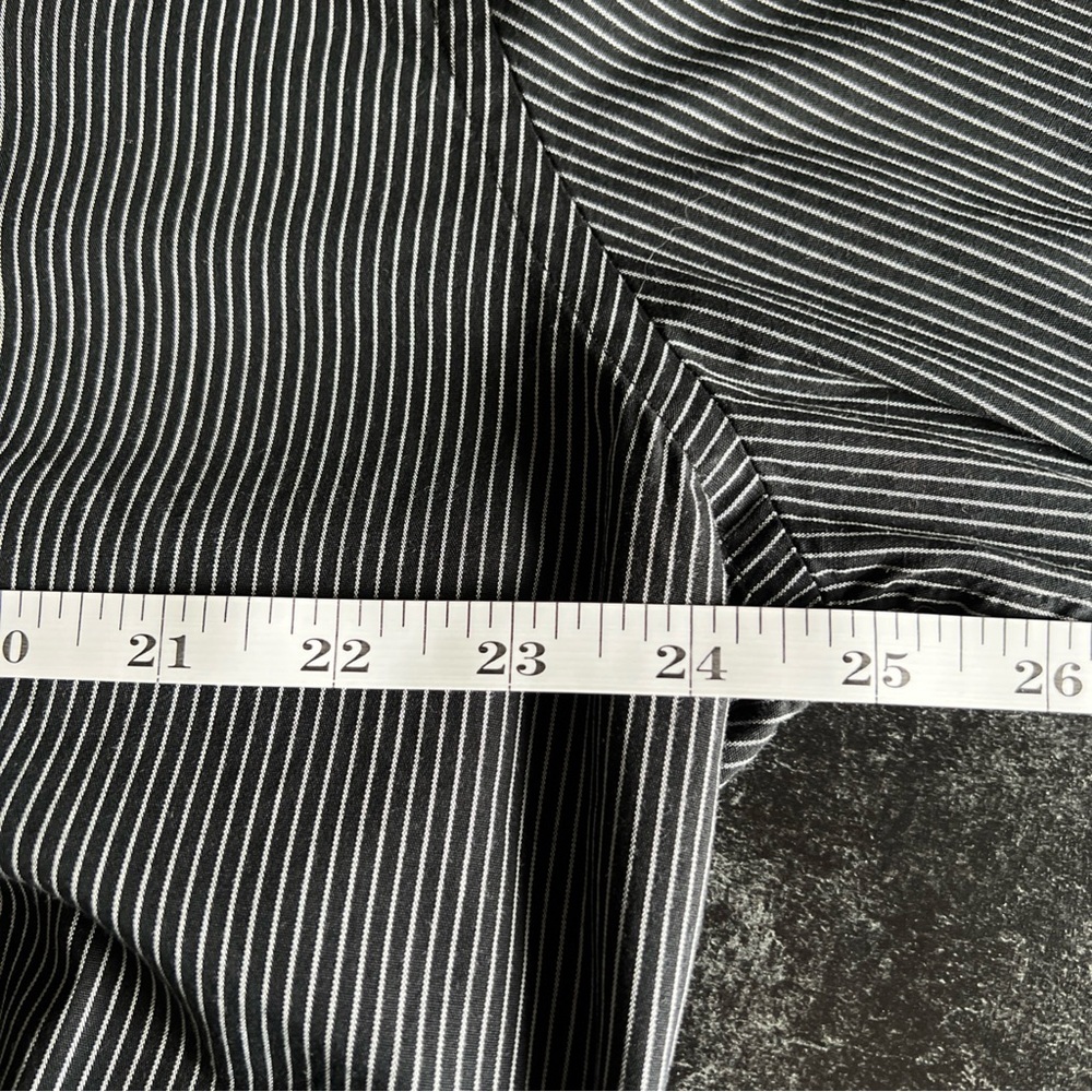 Express Men’s Black/white Fitted Longsleeve Striped Button Up Size XL 17-17.5 - Picture 14 of 15